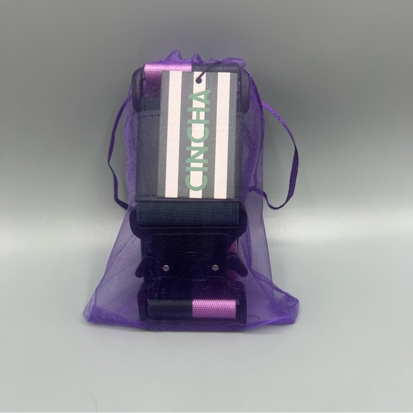 Cincha Travel Green and Pink Stripe Luggage Belt - Picture 3 of 5